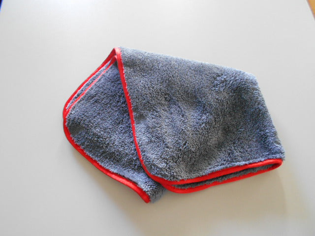 AERO Microfasertuch 600 GSM - hellgrau